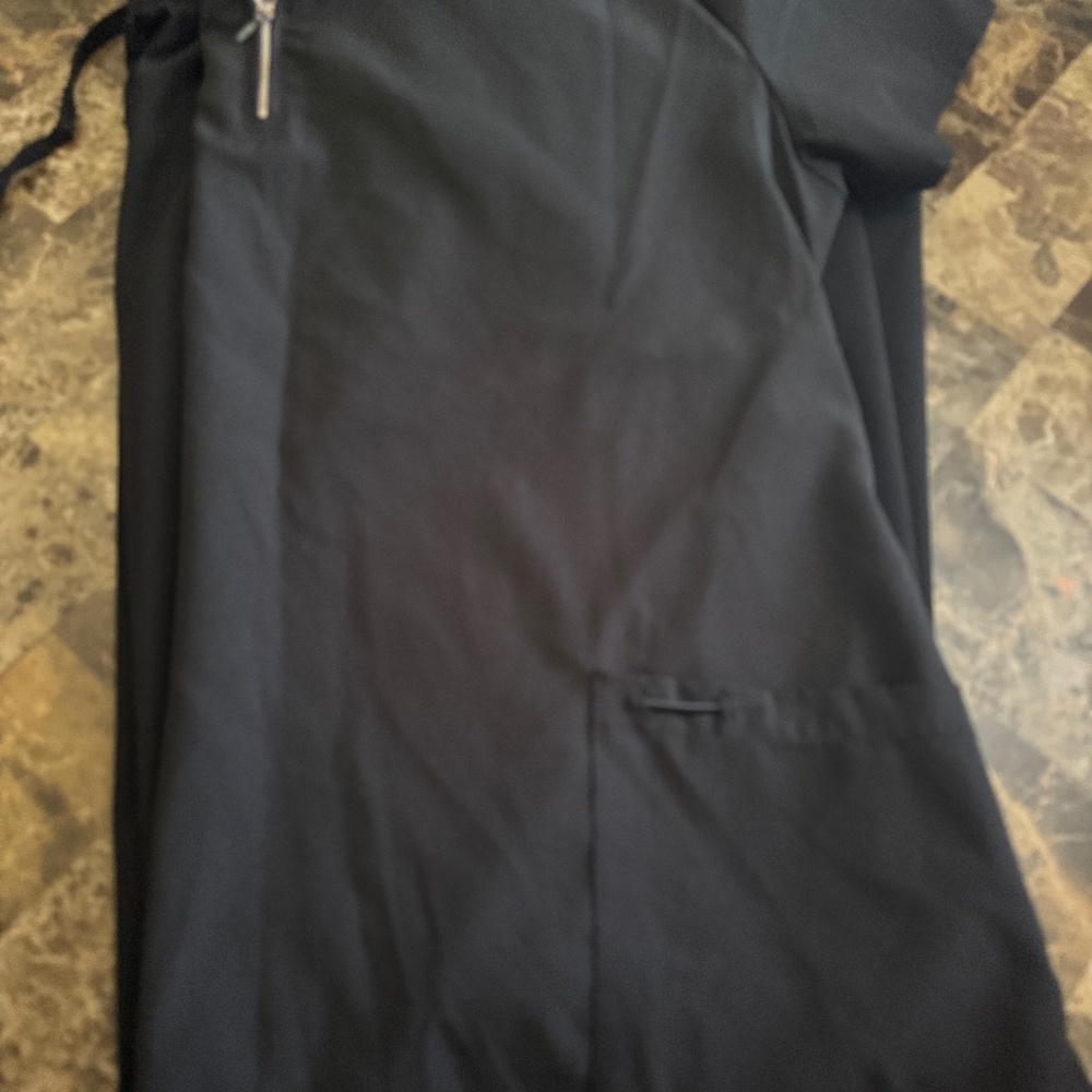Scrub set